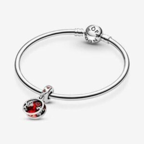 Pandora Disney Mickey Mouse & Minnie Mouse Love and Kisses Dangle Charm - Picture 3 of 5